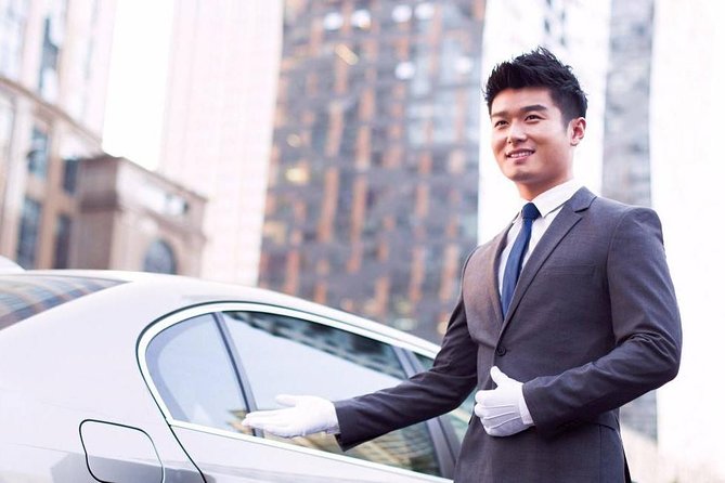 Beijing Capital Airport to Beijing Hotels:Private with Meet & Great Service - A calm first hour in Beijing