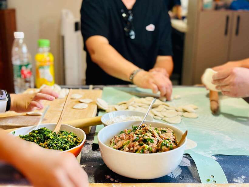Beijing: Dumpling-Making Class with wet Market visit - Reading a Beijing wet market