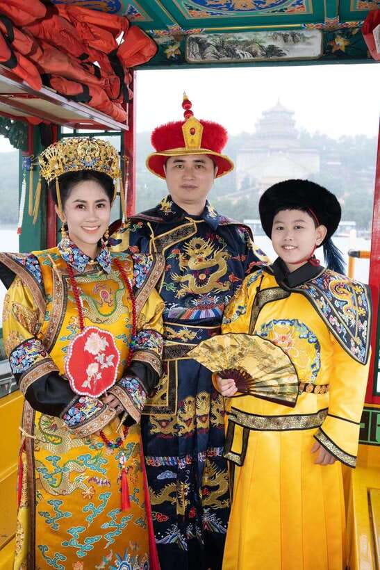Beijing:Forbidden City & Tian'anmen Square with entry ticket - Entering the Forbidden City
