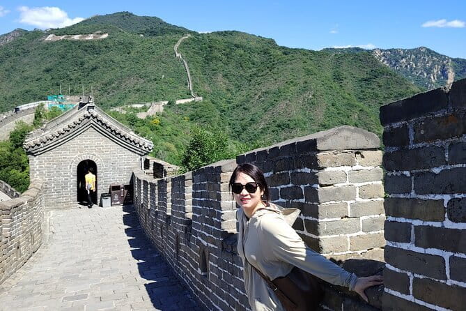 Beijing Half Day Tour : Temple of Heaven with Lama Temple - Guides, languages, and the human touch