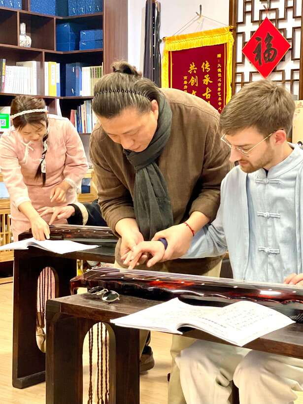 Beijing Hands-On Culture Tour: Tea, Instrument, Calligraphy - A quiet introduction to China’s arts
