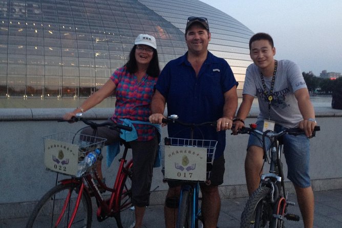 Beijing Highlights-Private Beijing Bike Tour - Starting beneath the Drum Tower