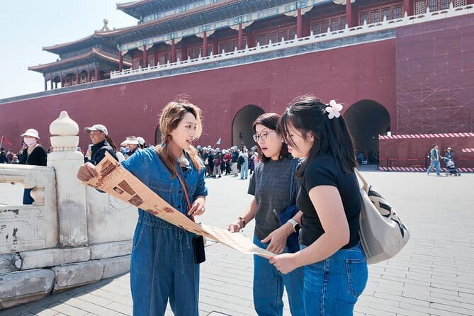 Beijing Historic City Guided Walking Tour + Calligraphy Creation - Liulichang, where Beijing’s art trade comes into view