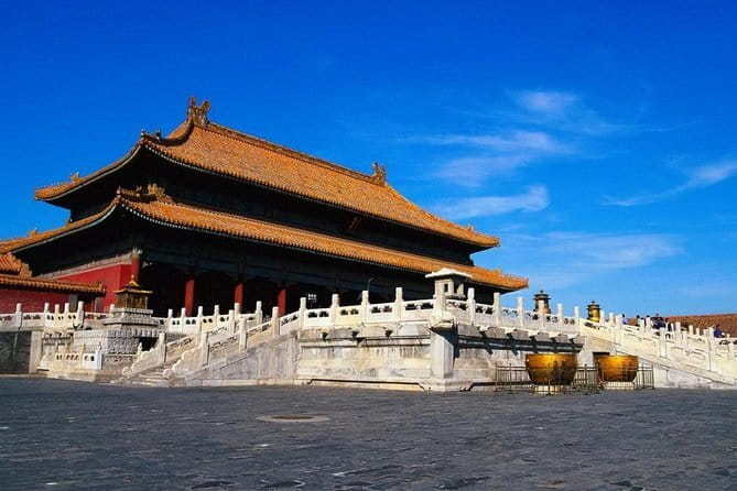Beijing Historic City Guided Walking Tour + Calligraphy Creation - Yangmeizhu Byway and the city’s newer creative side