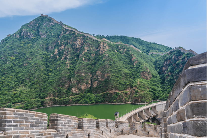 Beijing: Huanghuacheng Lakeside Great Wall Bus/Private Tour - The boat ride and the important seasonal catch