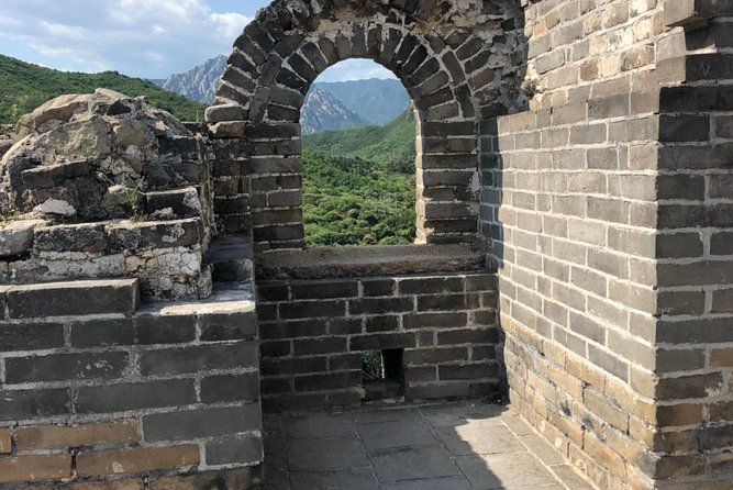 Beijing: Huanghuacheng Lakeside Great Wall Private Tour - Guides, drivers, and the value of personal service