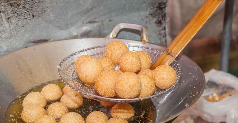 Beijing: Hutong Culinary Walking Tour with 15+ Tastings - Price, timing, and practical value