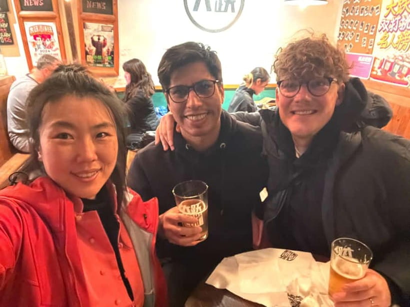 Beijing Hutong Dinner and Beer Walking Private Tour - Shichahai dinner and the value of a local guide