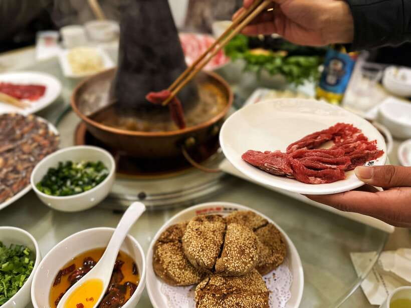 Beijing Hutong Food Crawl Delights: Peking duck, Hotpot&More - Why this food crawl works so well in Beijing