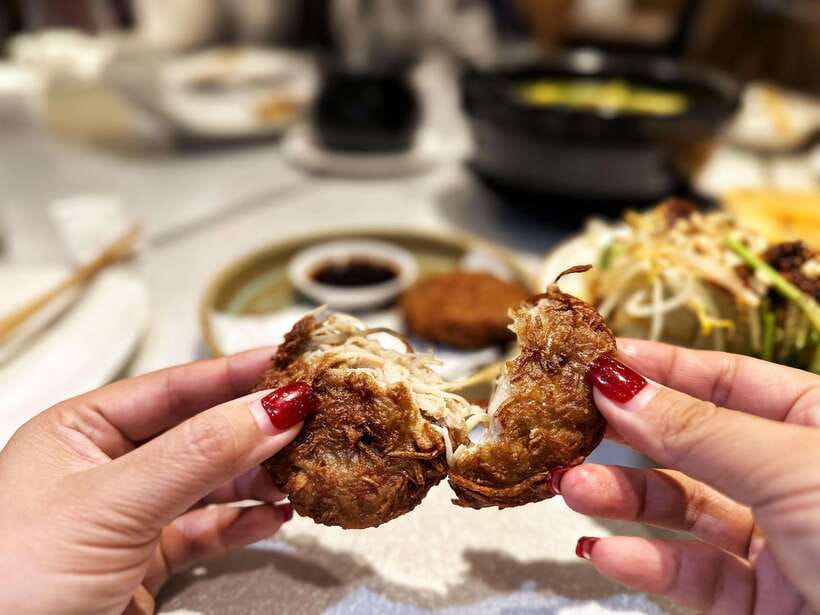 Beijing Hutong Food Crawl Delights: Peking duck, Hotpot&More - Final stop: Yunnan rice noodles in a hutong restaurant