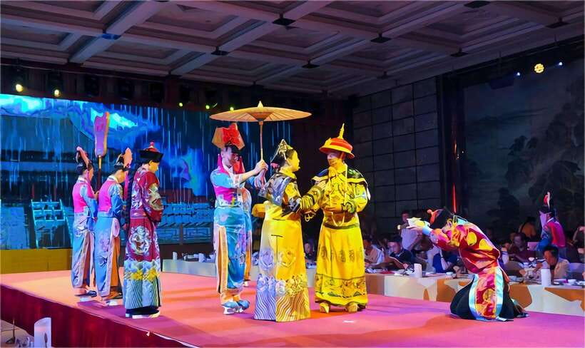 Beijing: Imperial Cuisine Experience & Cultural Performance - Entering the museum and its royal food story