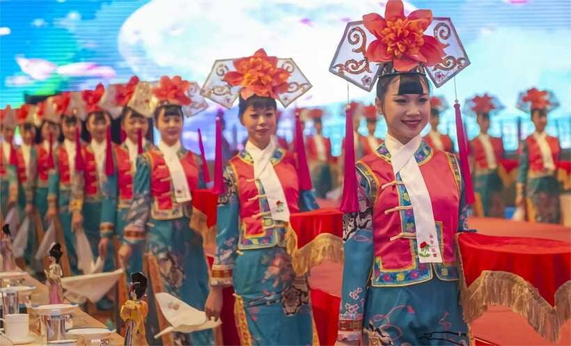 Beijing: Imperial Cuisine Experience & Cultural Performance - What the $137 price really covers