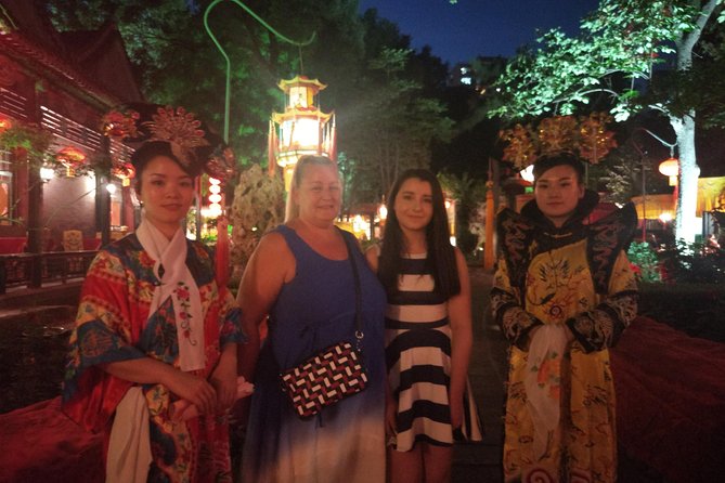 Beijing Imperial Dining Experience at Bai Jia Da Yuan Restaurant with Houhai Lake Bar Tour - Who will enjoy this Beijing night most?