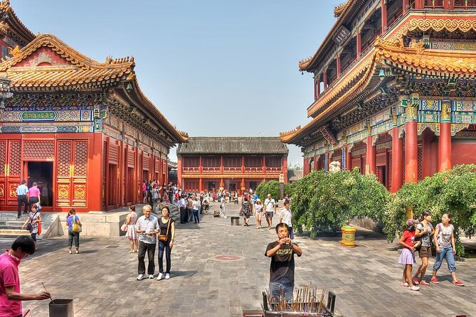 Beijing Lama Temple Entrance Ticket with Optional Guided Service - Entering the temple and finding your rhythm