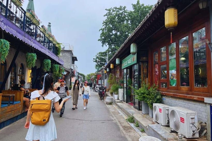 Beijing: Lama Temple Entry Ticket and Optional Guided Tour - How the guided bus changes the day
