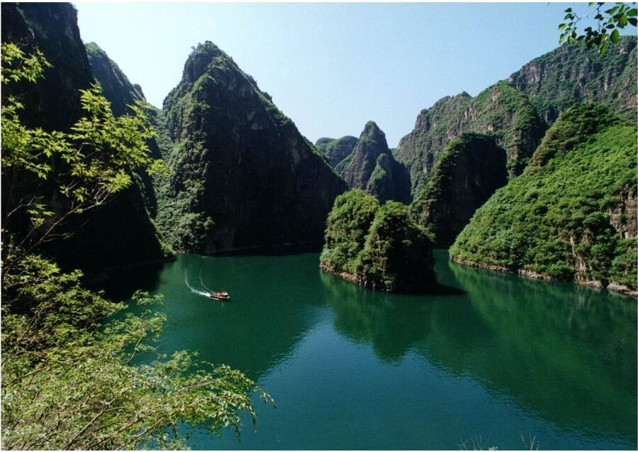 Beijing: Longqing Gorge w/Great Wall or Guyaju Private Tour - Pairing the gorge with Badaling Great Wall