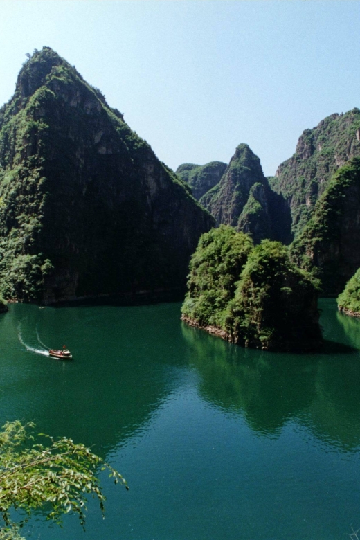 Beijing: Longqing Gorge w/Great Wall or Guyaju Private Tour - Lunch, private transport, and what the $206 price covers