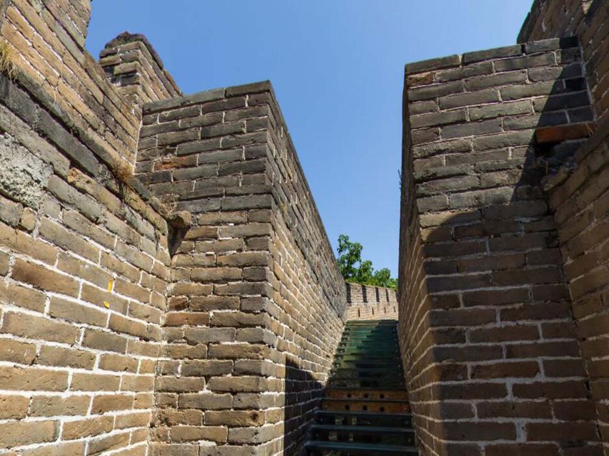 Beijing:Mutianyu/Badaling Great Wall Tour with VIP Fast Pass - Guides make the difference