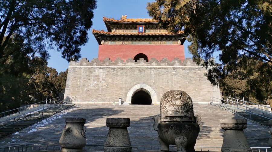 Beijing: Mutianyu Great Wall and Ming Tombs Private Tour - Lunch at a local restaurant