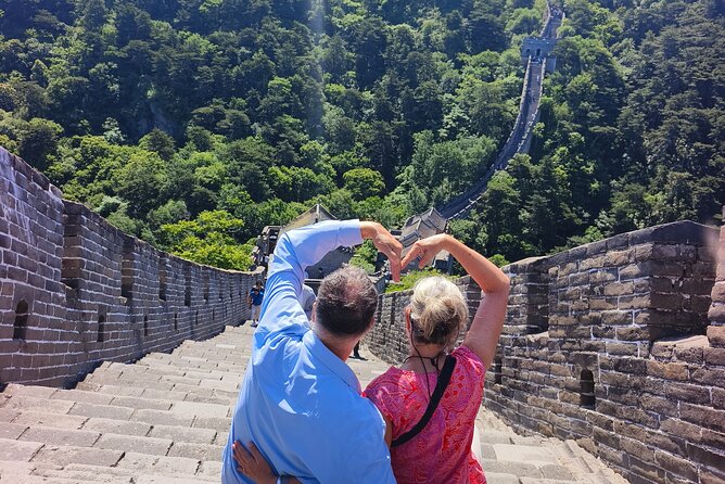 Beijing Mutianyu Great Wall Private Tour with Lunch - Choosing the driver or guide option