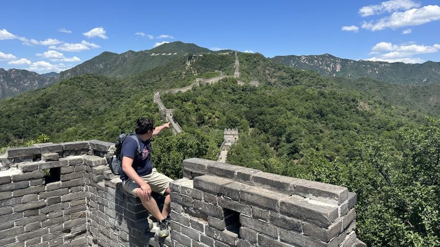 Beijing: Mutianyu & Summer Palace Tour–Group/Private Options - Choosing between eight people and a private car