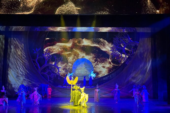 Beijing Night Golden Mask Dynasty Show Ticket with Guide and Pickup - Music, acrobatics, and surround sound