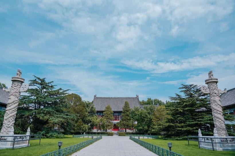 Beijing: Peking University Campus Guided Walking Tour - Reading the traditional gardens