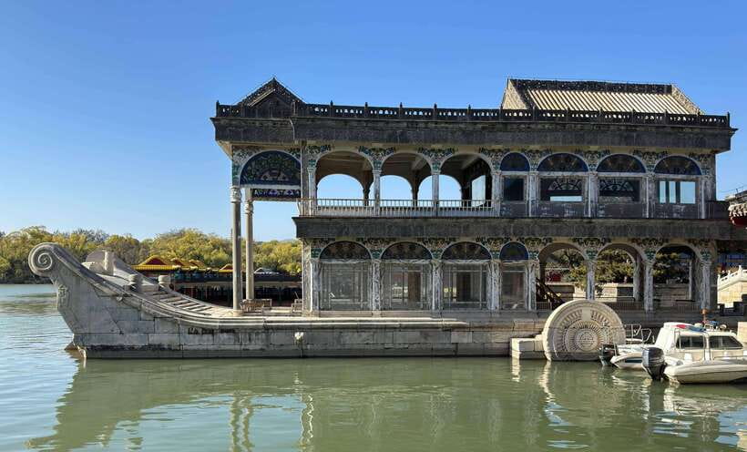 Beijing Private Tour: Summer Palace, Panda House and Options - Metro travel or private car comfort