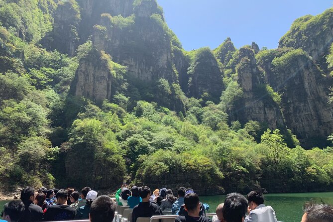 Beijing Private Tour to Badaling Great Wall and Longqing Gorge with Boat Ride - What the private format adds