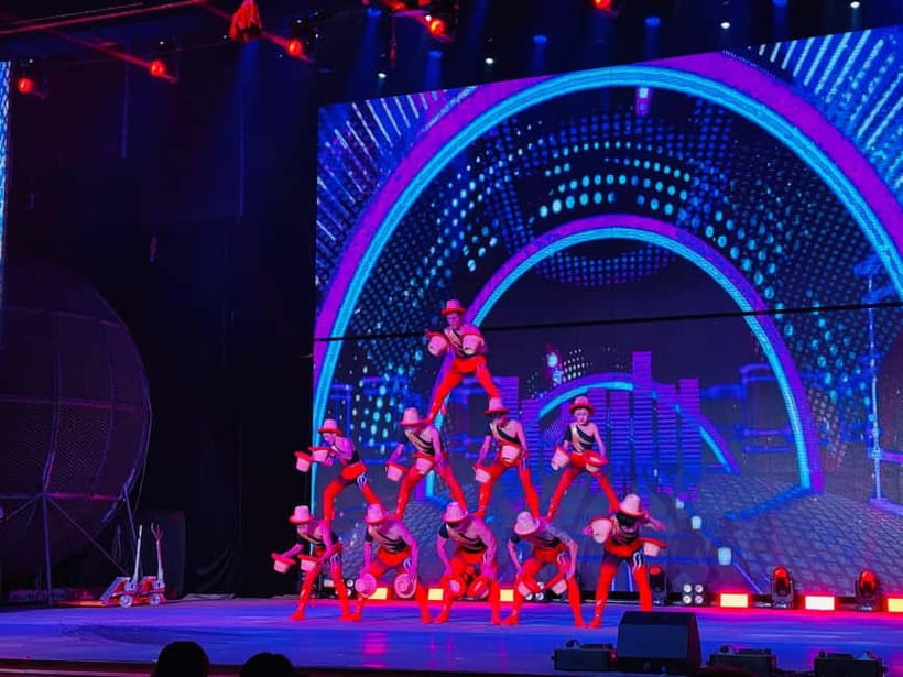 Beijing: Qinle Palace Acrobatics Show Ticket - A one-hour show with a lot packed in