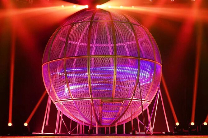Beijing Red Theatre Acrobatic Show Tickets Official - A compact Beijing show with a high-speed finish