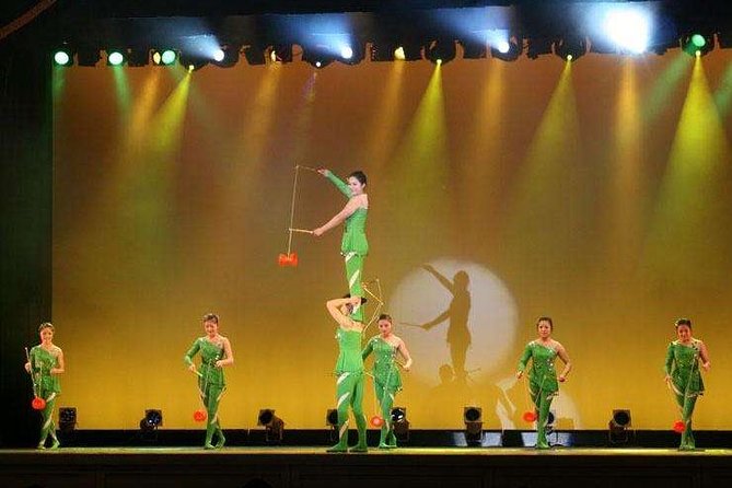Beijing Roast Duck Banquet and Acrobatics Show with VIP Seats Evening Tour - Key points to know before booking
