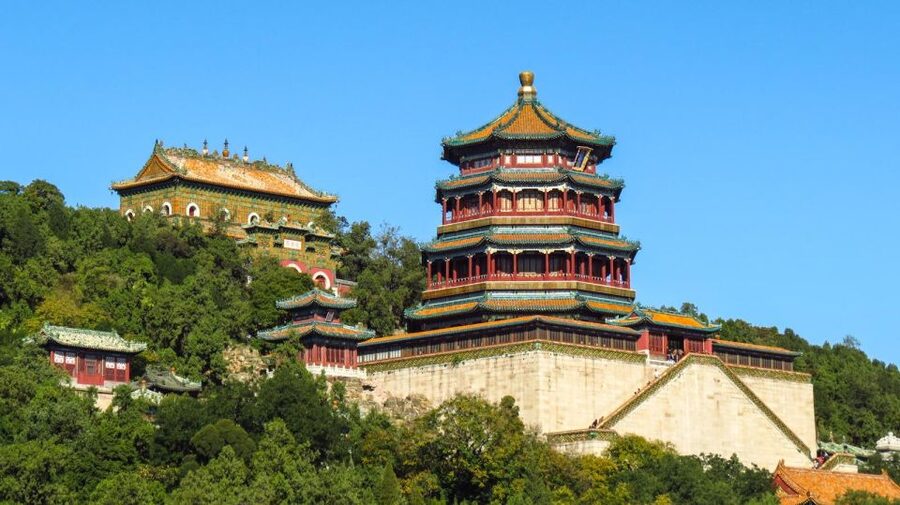 Beijing: Summer Palace, Sacred Road&Ming Tombs Private Tour - Lunch in the middle of a history-packed day