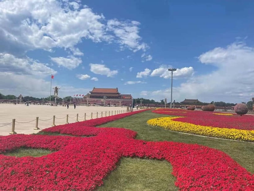 Beijing: The Forbidden City or Tiananmen Square Entry Ticket - Communication and guide support