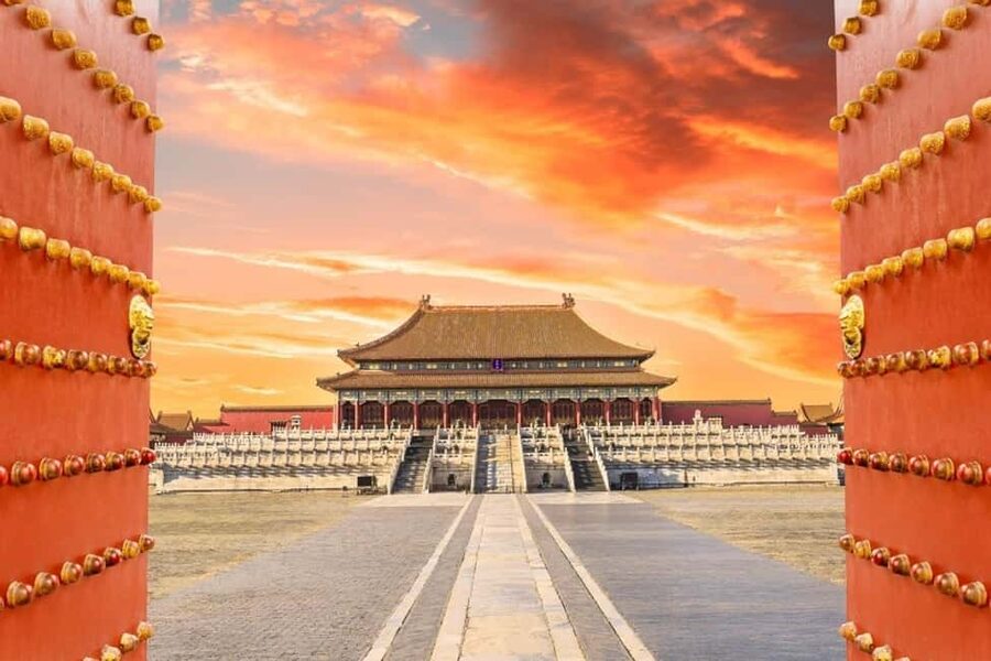 Beijing: Tianmen Square, Forbidden City Group Walking Tour - From Tiananmen Square to the imperial gate