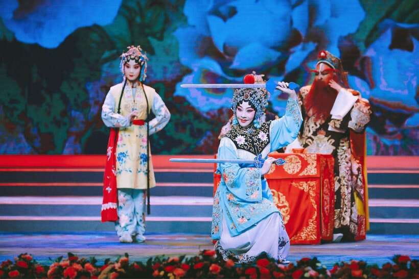 Beijing: Traditional Cultural Show Peking Opera Tickets - The Sound, Pace, and Style