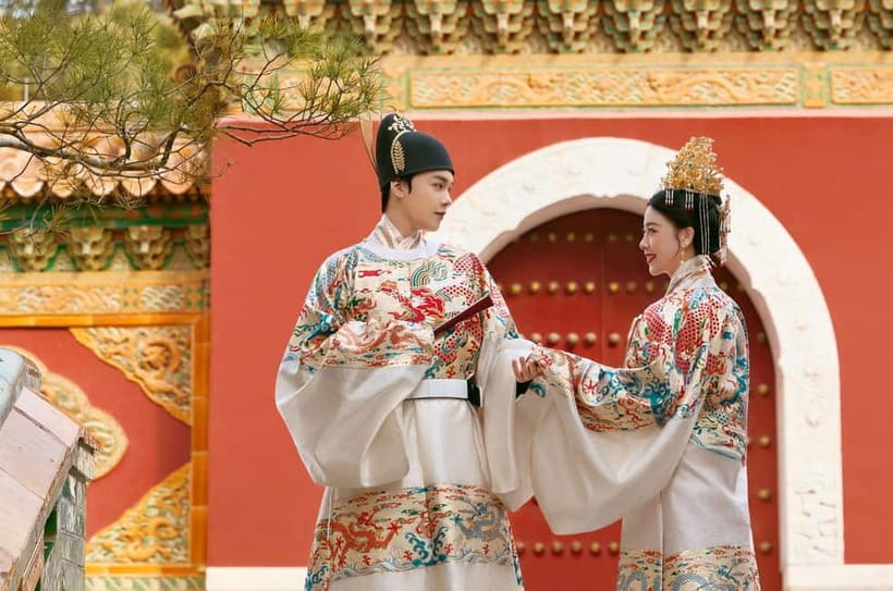 Beijing Traditional Hanfu Experience & Photoshoot for Groups - The Donghuamen photo stop by the Forbidden City
