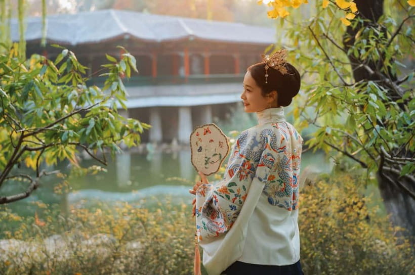 Beijing Traditional Hanfu Experience & Photoshoot for Groups - The value of $189 for one person