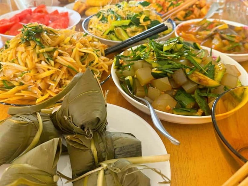Beijing: Vegan Home Cooking & Local Market Tour with Sanxia - Who should book this experience?