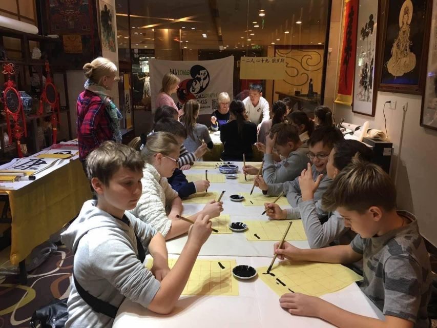 Beijing Wangfujing Calligraphy Class Nearby Forbidden City - Tea, conversation, and a meditative pace