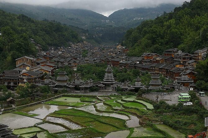 Best of Guilin Li River Xianggong Hill and Yulong River - Impression Sanjie Liu after dark