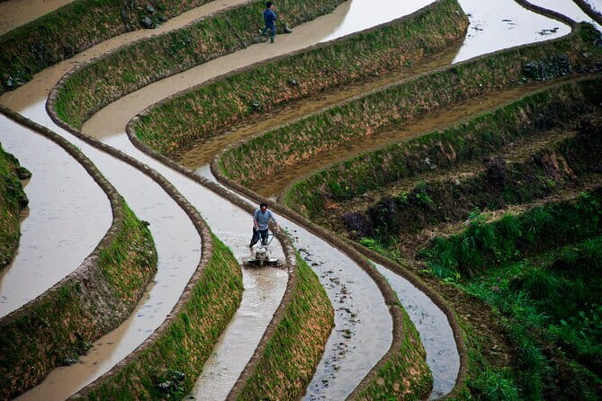 Best of Guilin Li River Xianggong Hill and Yulong River - What the $89 price really covers