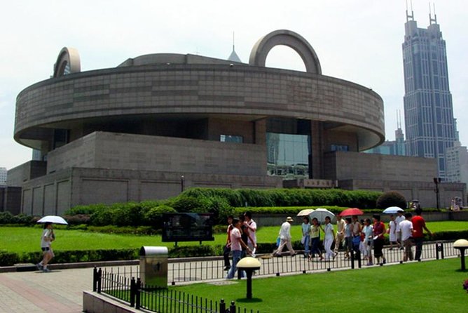 Best of Shanghai Day Tour, including Jade Buddha Temple & Bund & Yuyuan Garden - The Shanghai essentials covered in one long day