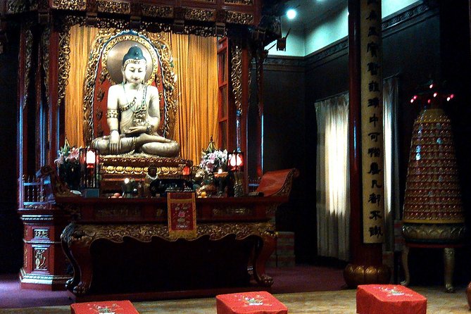 Best of Shanghai Day Tour, including Jade Buddha Temple & Bund & Yuyuan Garden - Why this route works for a first day in Shanghai