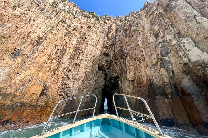 Boat Tour Through Four Sea Arches in Sai Kung, Hong Kong Geopark - Basalt Island and the 45-metre Guan Gong Cave