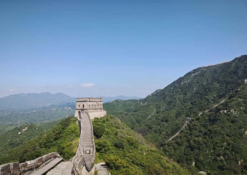 BusDa: Ancient Remnant of the Badaling Great Wall Day Tour - Cable car or walking shoes?