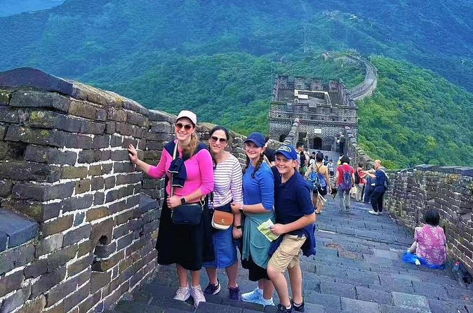 BusDa-Private Mutianyu Great Wall Trip with English Guide - Payments, food, and small practical matters