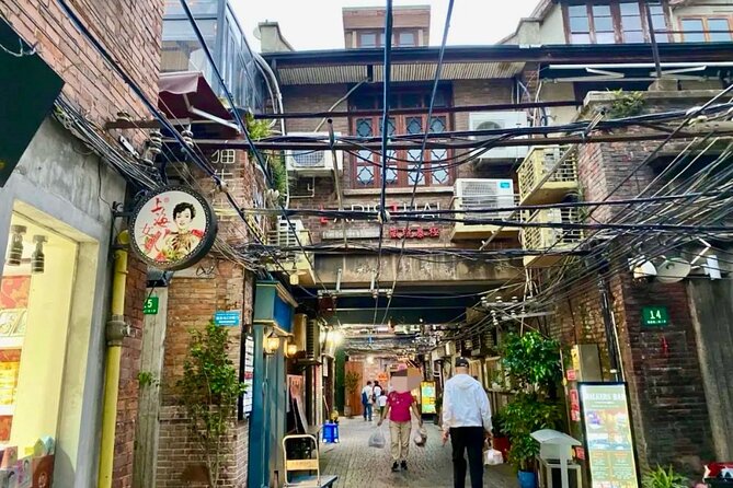 Charming Shanghai French Concession Mini-group Walking Tour - The historical balance is the real value