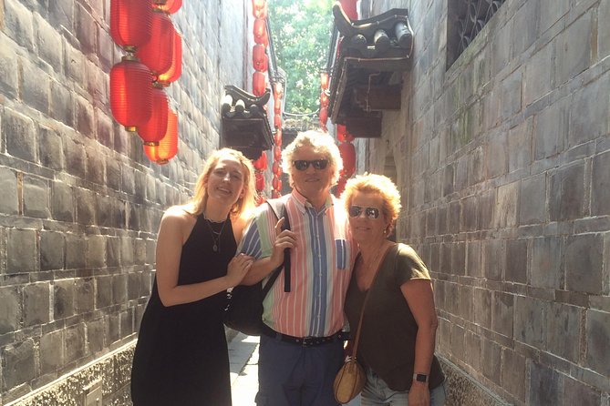 Chengdu Private Sightseeing Tour with Panda Breeding Center Visit - What the day feels like from start to finish