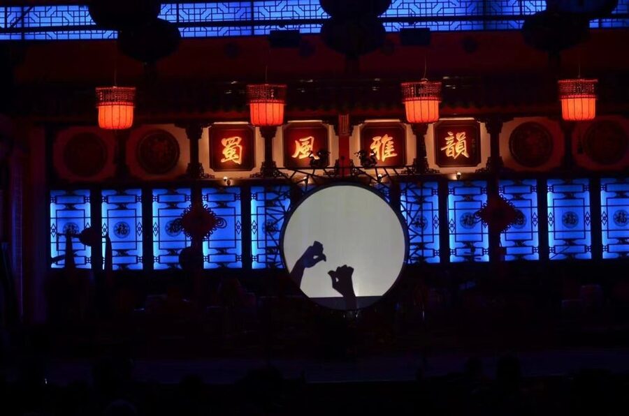 Chengdu: Sichuan Opera Shu Feng Yan Yun Evening Show Ticket - The face-changing act is worth waiting for